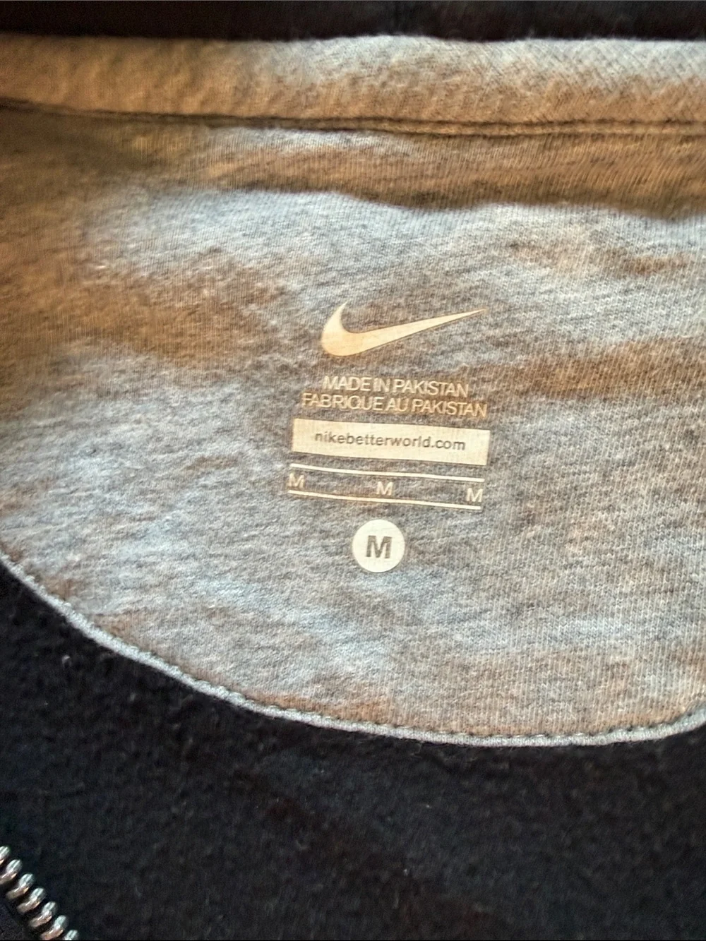 Nike Men's Black Zip-Up Hoodie with Small Swoosh